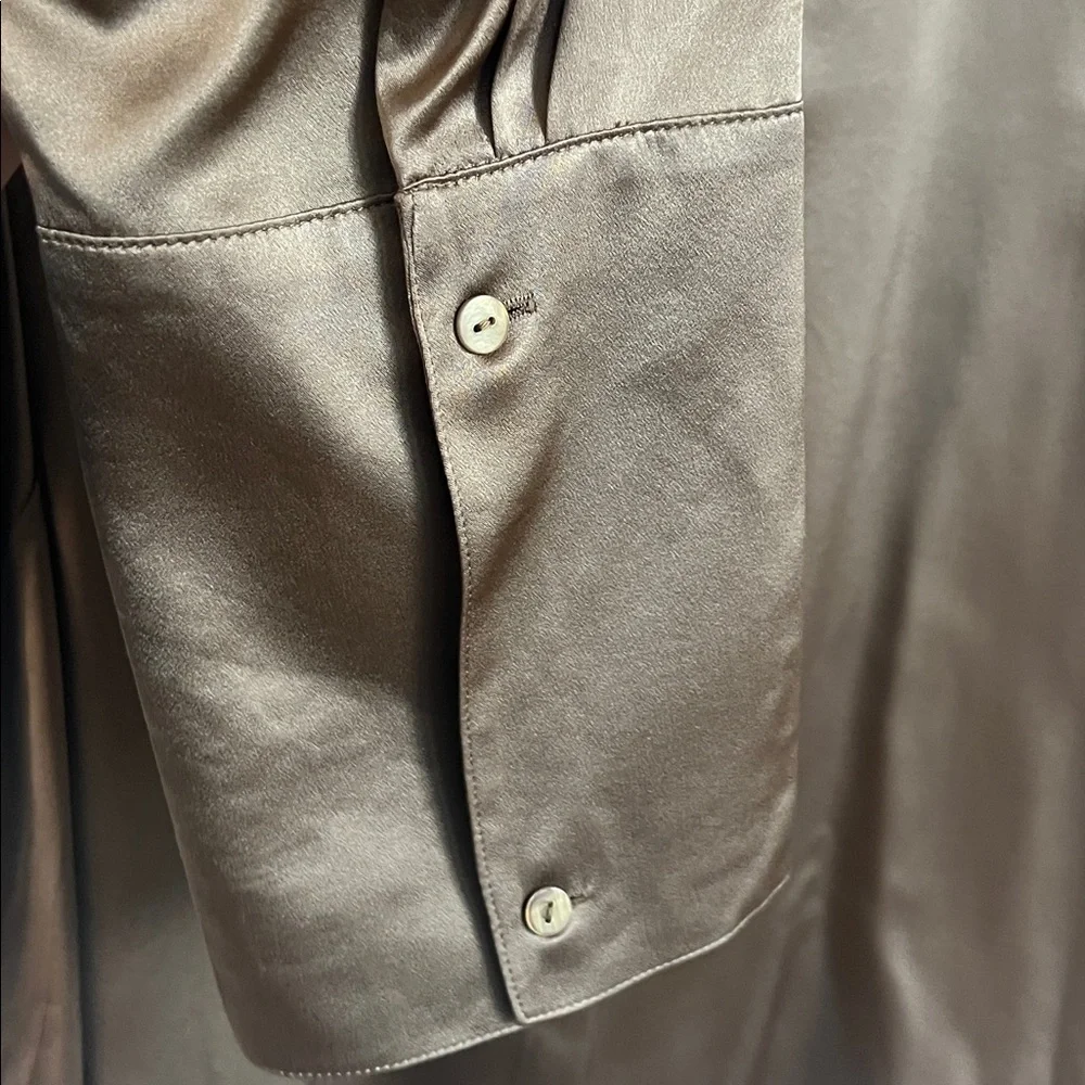 🕶️New Banana Republic- 100% Silk Stretch Blouse XL Brown Bronze - Picture 4 of 8